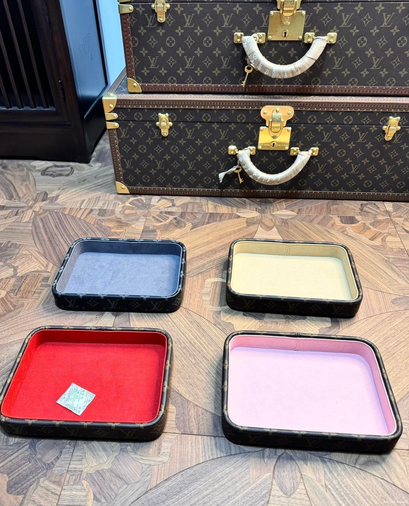 LV TRAY CUSTOM VALET 0731